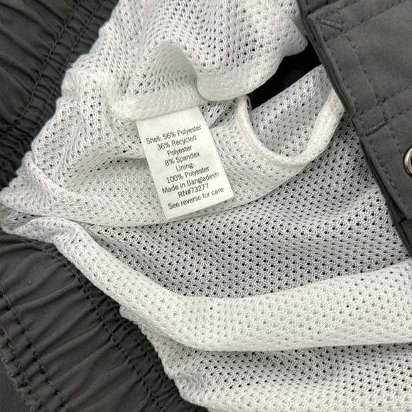 SALE ‼️ NWOT Men’s Sonoma size M Gray Swim Trunks - Picture 7 of 7